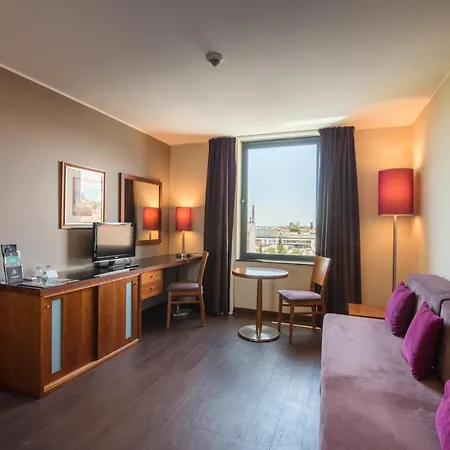 Gale Opera Hotel 4*