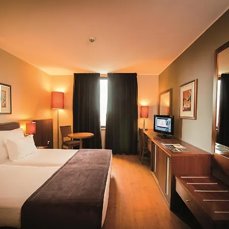 Gale Opera Hotel