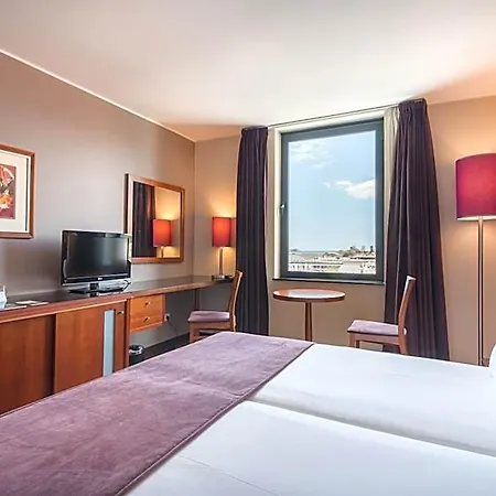 Gale Opera Hotel 4*