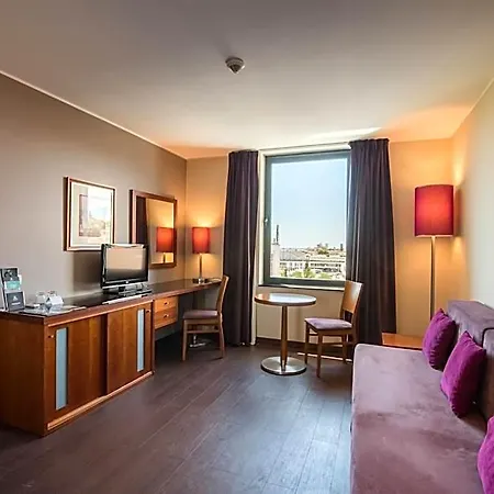 Gale Opera Hotel