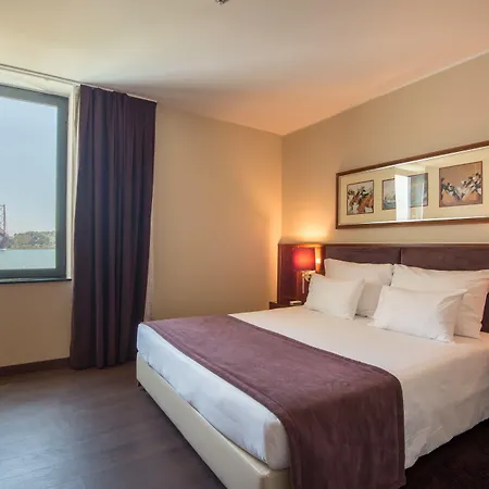 Hotel Gale Opera 4*