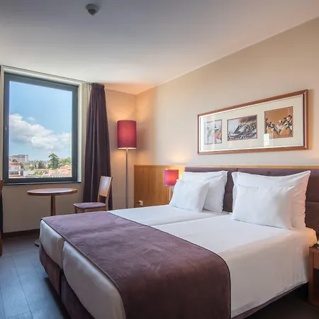 Gale Opera Hotel 4*