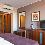 Отель Gale Opera 4*